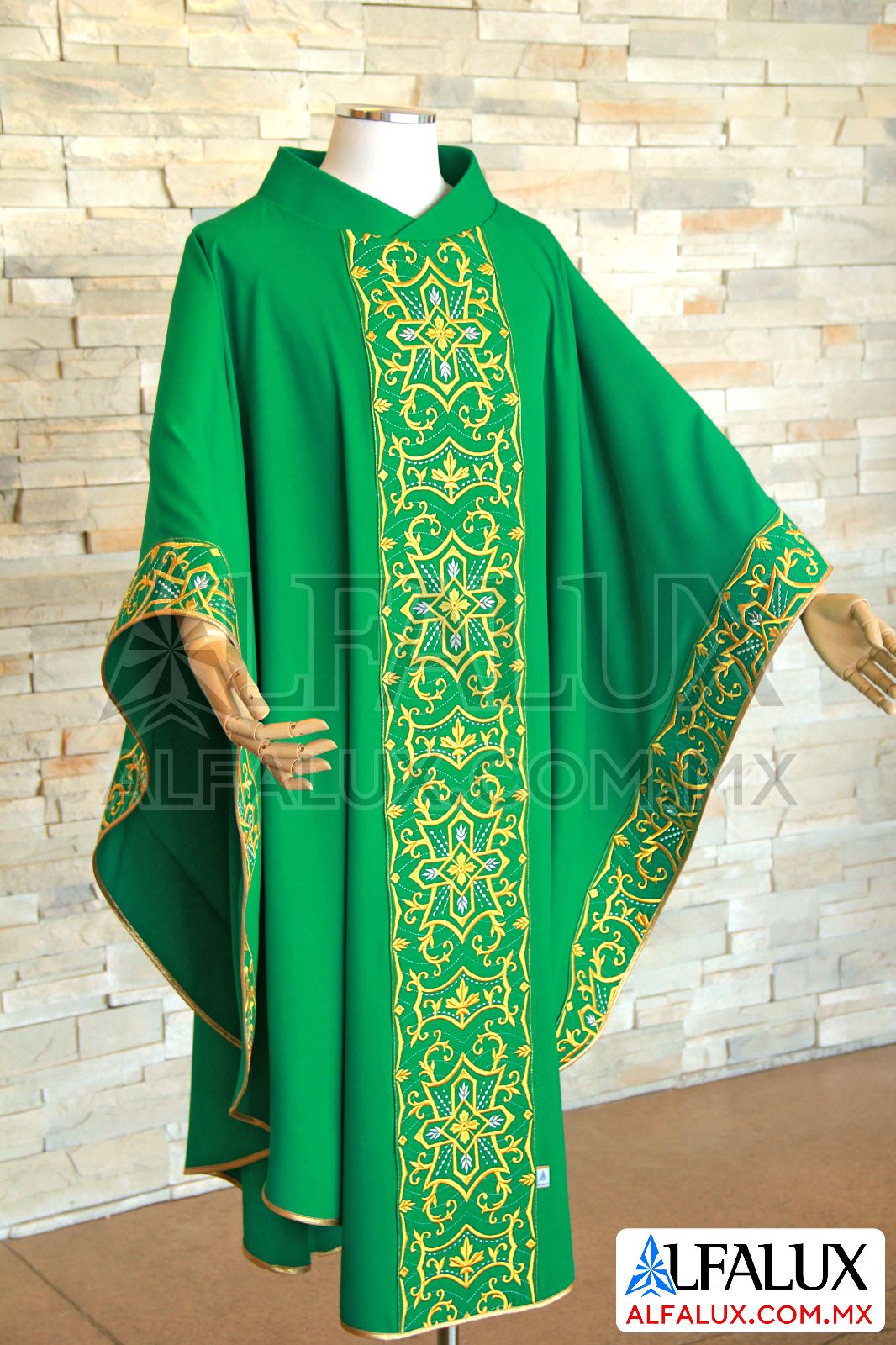 27 FIDELIS Alfalux Casulla Central Verde Laterales 23 (2)